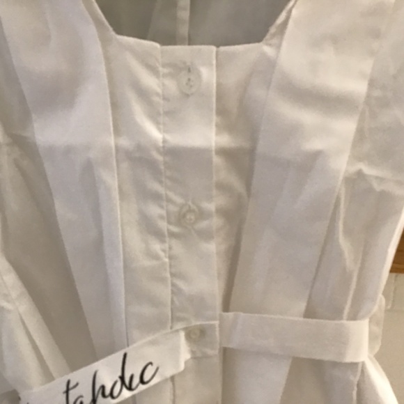 3for $30 Callie Lives White pleated short sleeve blouse - Picture 5 of 12